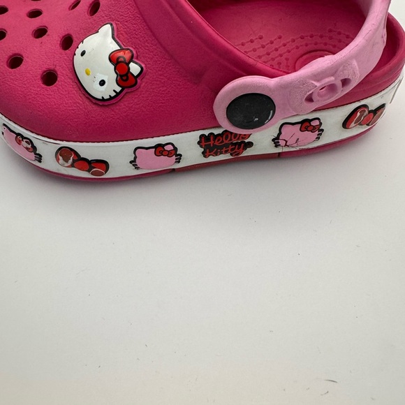 Crocs Children Size 9 PinkHello Kitty Crocs Slip on Clogs Fast Shipping - Picture 6 of 13